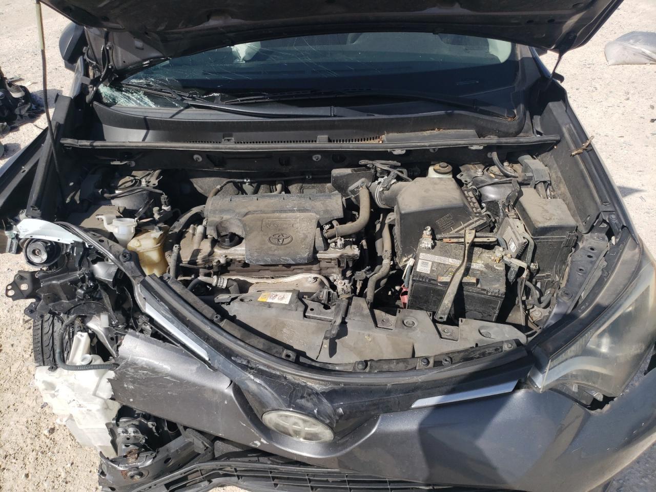 JTMZFREVXHJ128847 2017 Toyota Rav4 Le