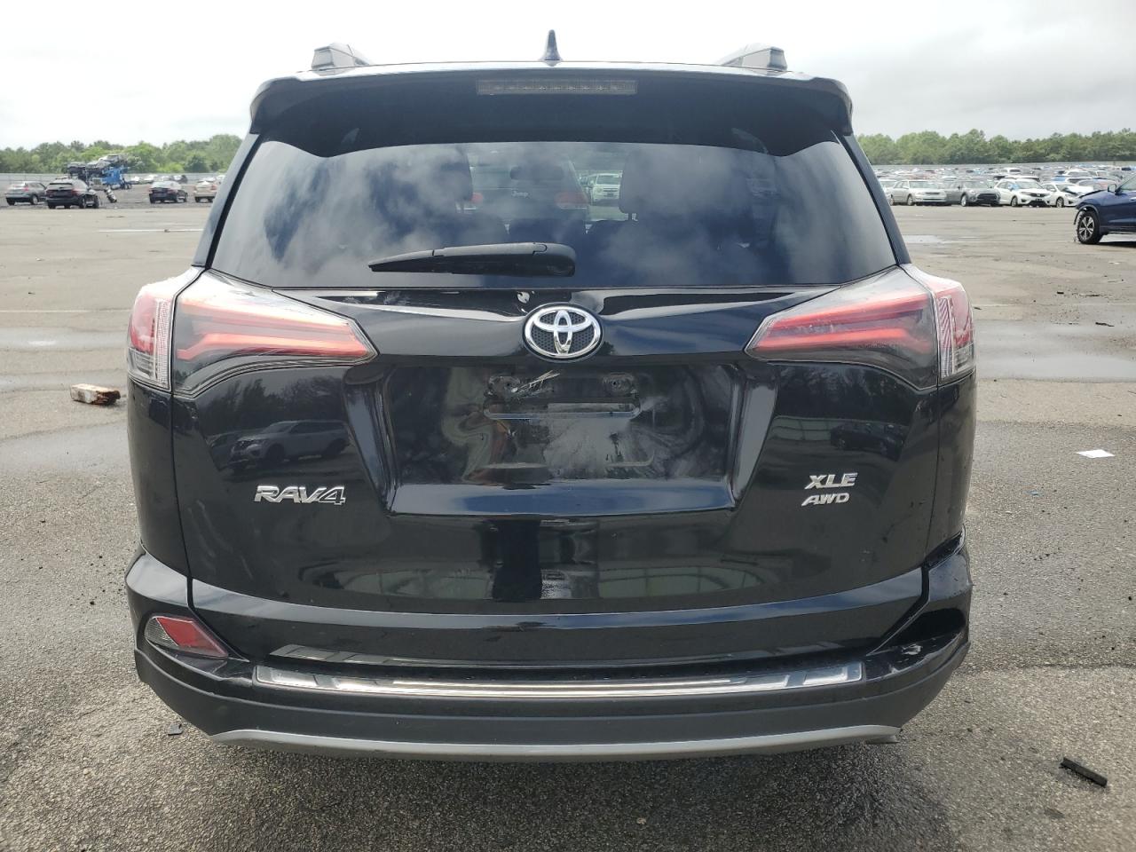 2T3RFREV9HW649169 2017 Toyota Rav4 Xle