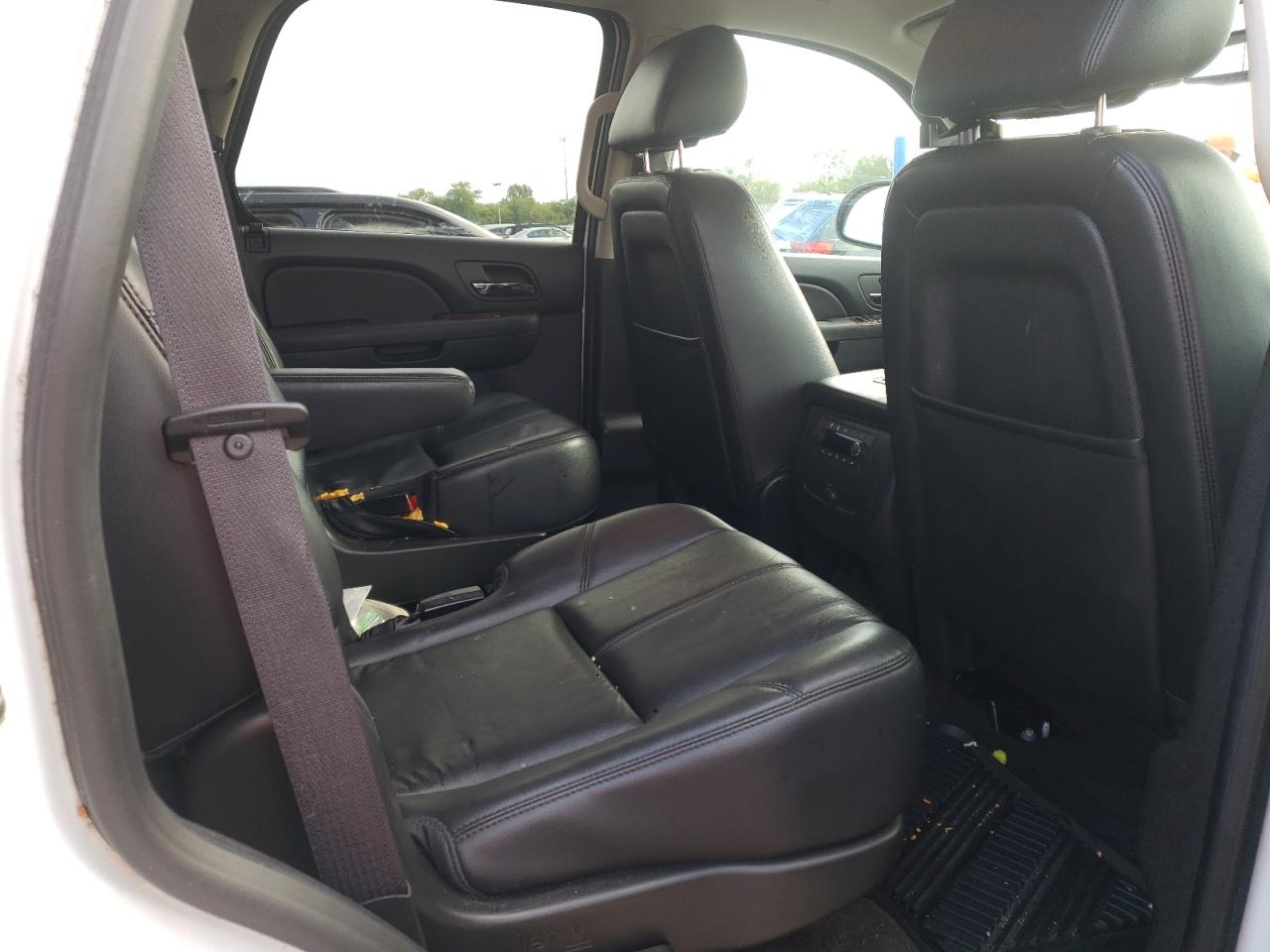 1GNSKBE09DR320305 2013 Chevrolet Tahoe K1500 Lt