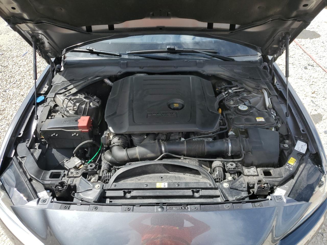 SAJAL4BN2HA944160 2017 Jaguar Xe R - Sport