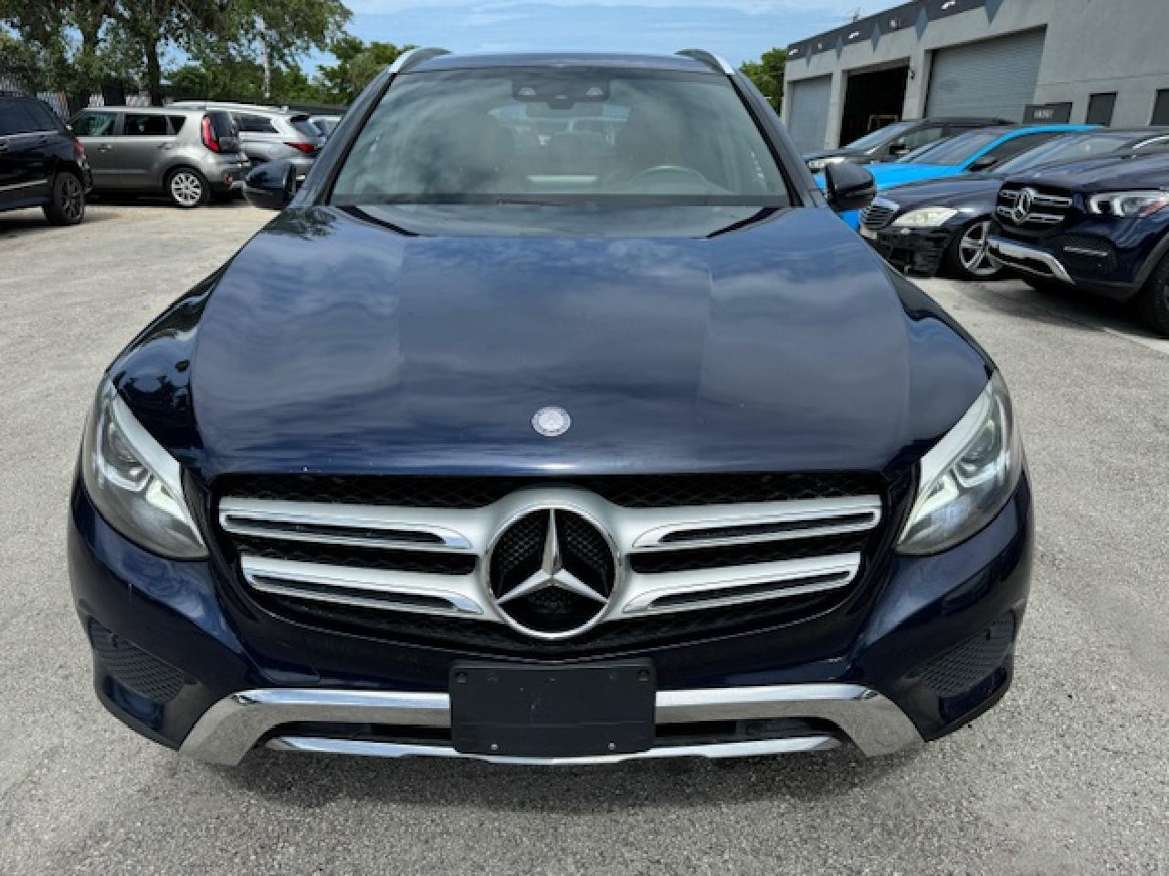 2017 Mercedes-Benz Glc 300 4Matic vin: WDC0G4KB3HF154853