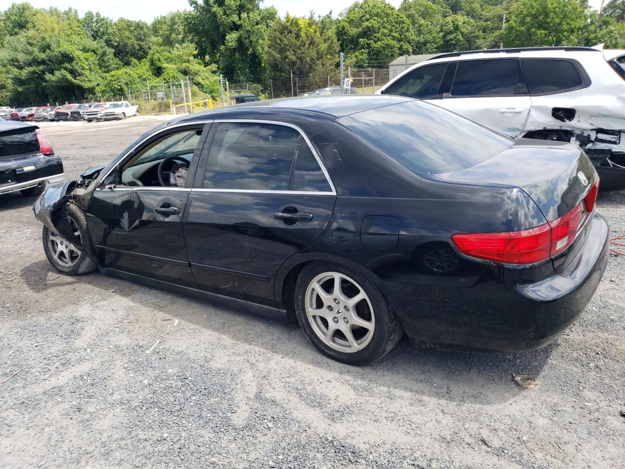 1HGCM66325A070933 2005 Honda Accord Lx