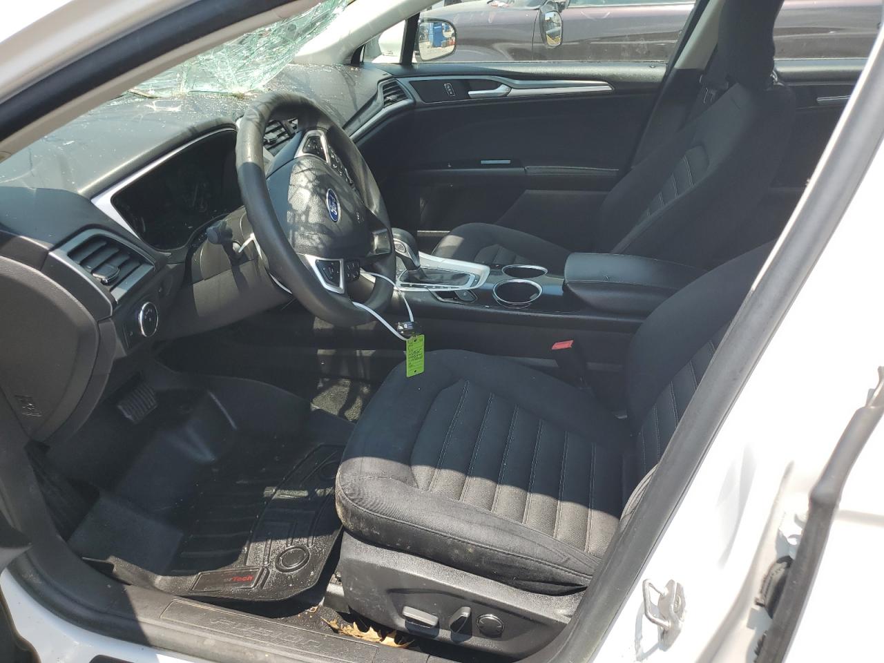 3FA6P0H79ER135031 2014 Ford Fusion Se