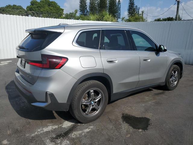 VIN WBX73EF0XP5W43028 2023 BMW X1, Xdrive28I no.3