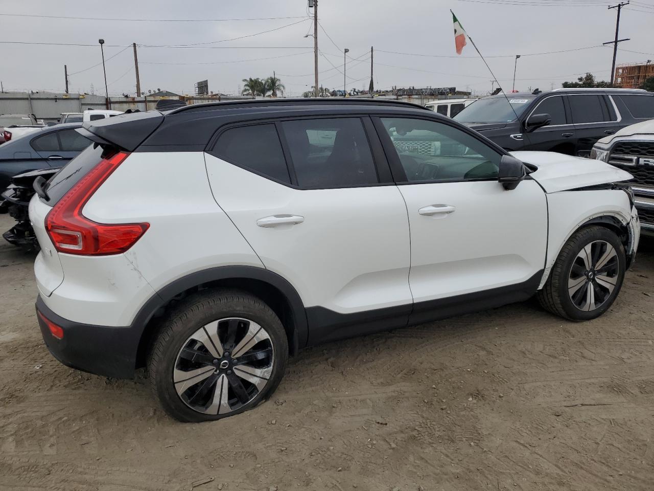 2023 Volvo Xc40 Recharge Plus vin: YV4ED3UL2P2107384