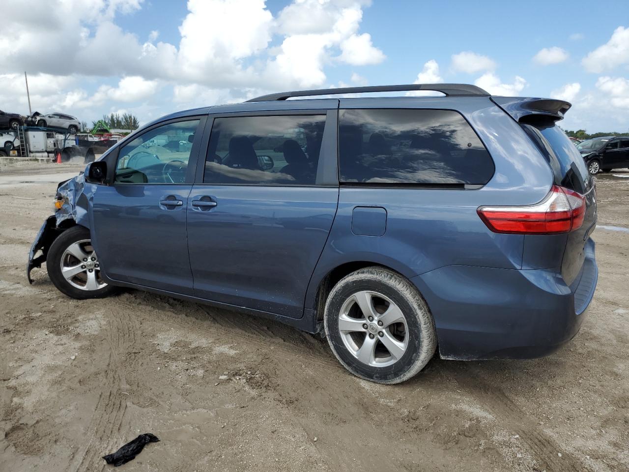 Lot #2879107954 2015 TOYOTA SIENNA LE