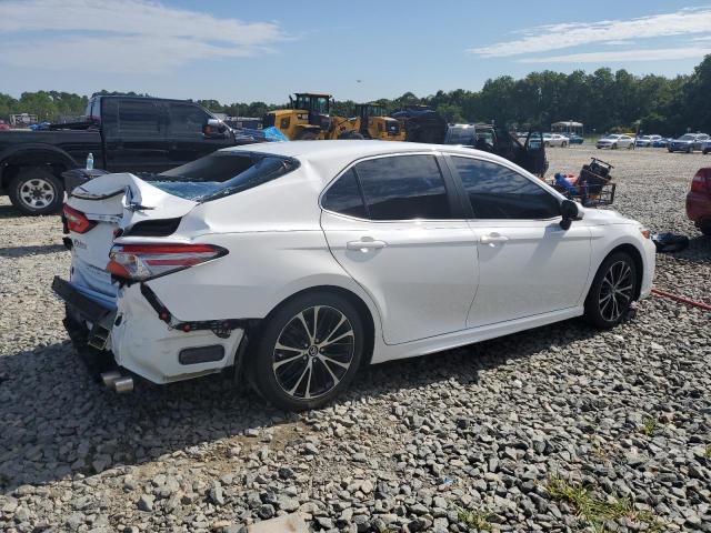 VIN 4T1B11HK4JU607333 2018 Toyota Camry, L no.3