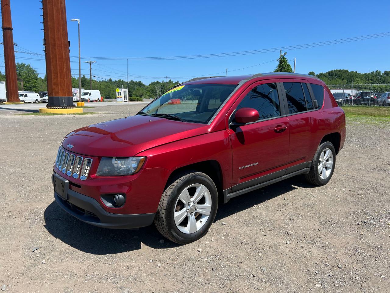 2014 Jeep Compass Latitude vin: 1C4NJDEBXED623372