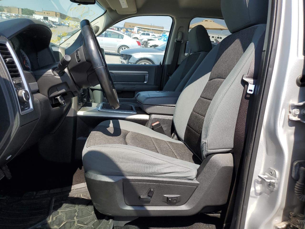 1C6RR7LT2ES115875 2014 Ram 1500 Slt