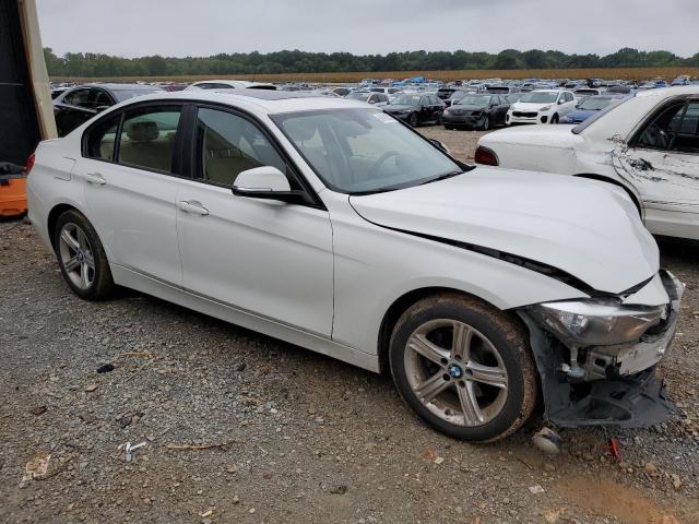 VIN WBA3C3G50ENS72630 2014 BMW 3 Series, 320 I Xdrive no.4