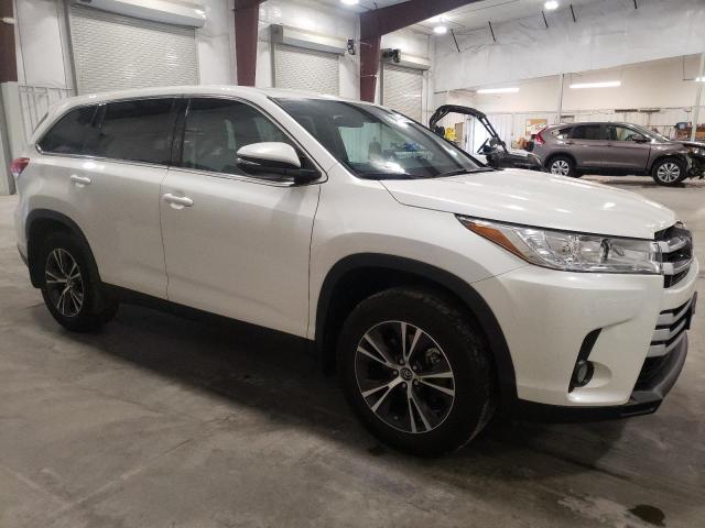 VIN 5TDBZRFH6KS993567 2019 Toyota Highlander, LE no.4