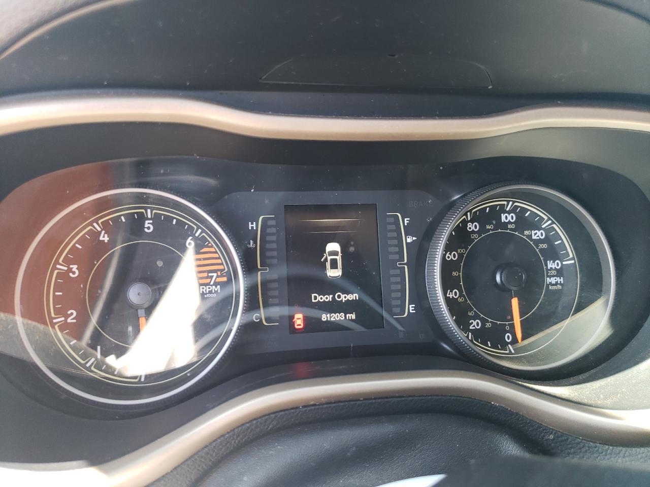 1C4PJMCB4HW637546 2017 Jeep Cherokee Latitude