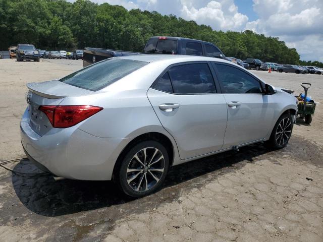 VIN 5YFBURHE3JP794176 2018 Toyota Corolla, L no.3