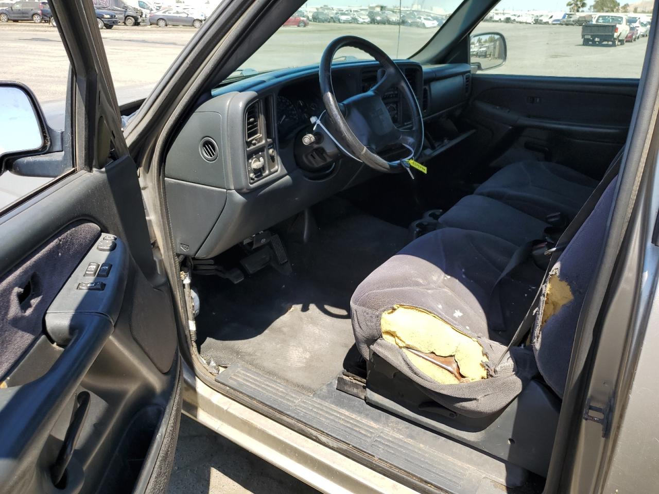 1GTEC14V82Z113699 2002 GMC New Sierra C1500