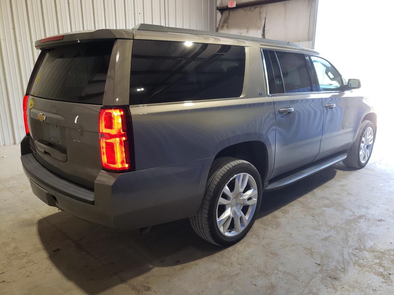 2017 Chevrolet Suburban K1500 Lt vin: 1GNSKHKC7HR388576