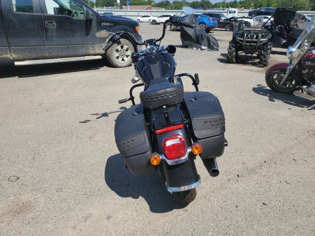 2018 HARLEY-DAVIDSON FLHC HERIT 1HD1YAJ15JC069288