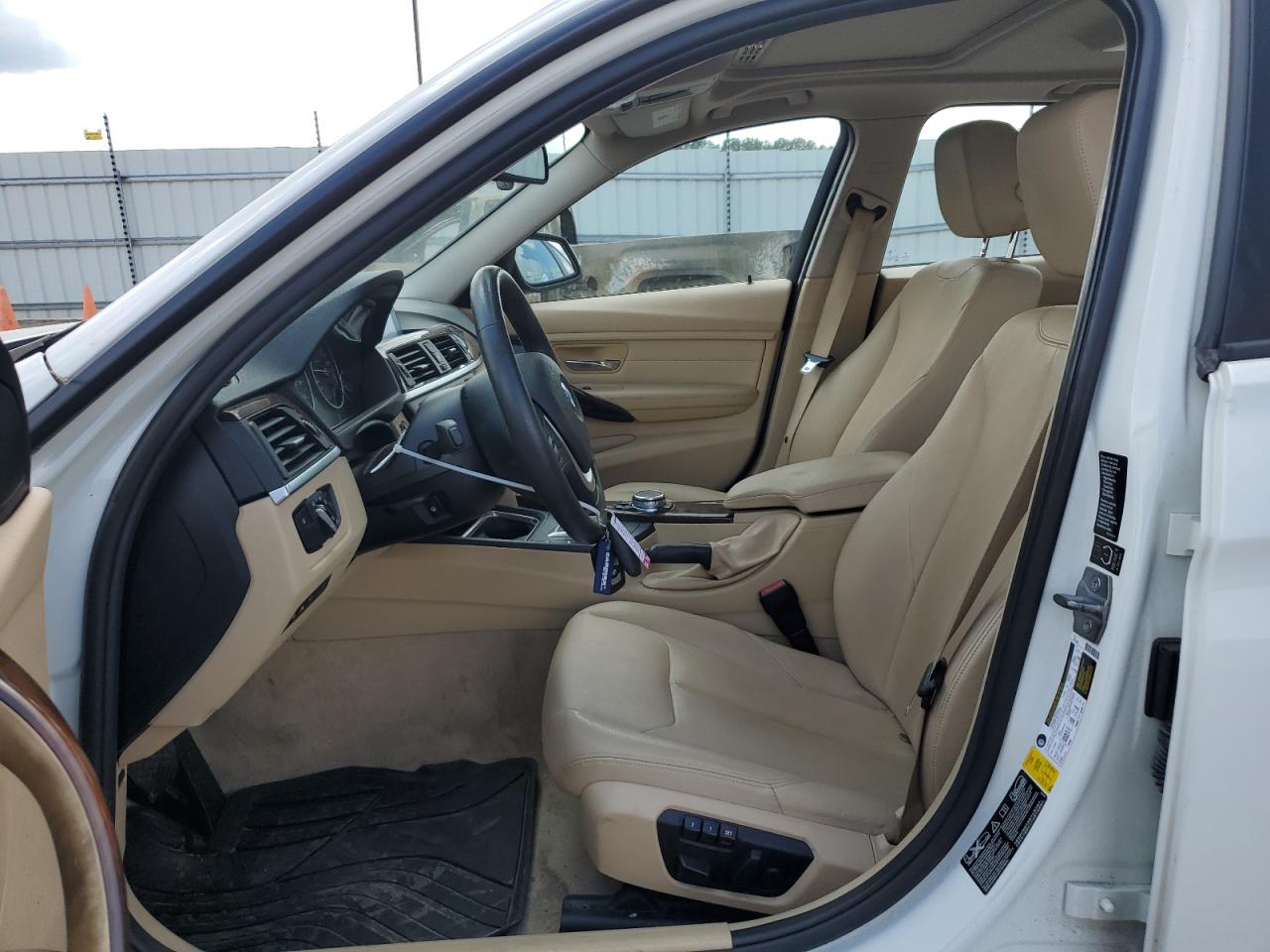 WBA3B5G50FNS15618 2015 BMW 328 Xi Sulev