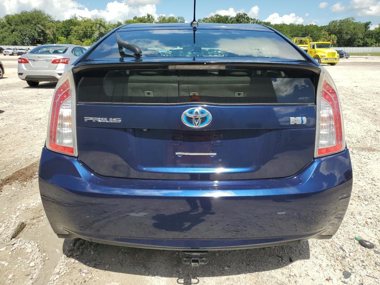 2014 Toyota Prius vin: JTDKN3DUXE1741721