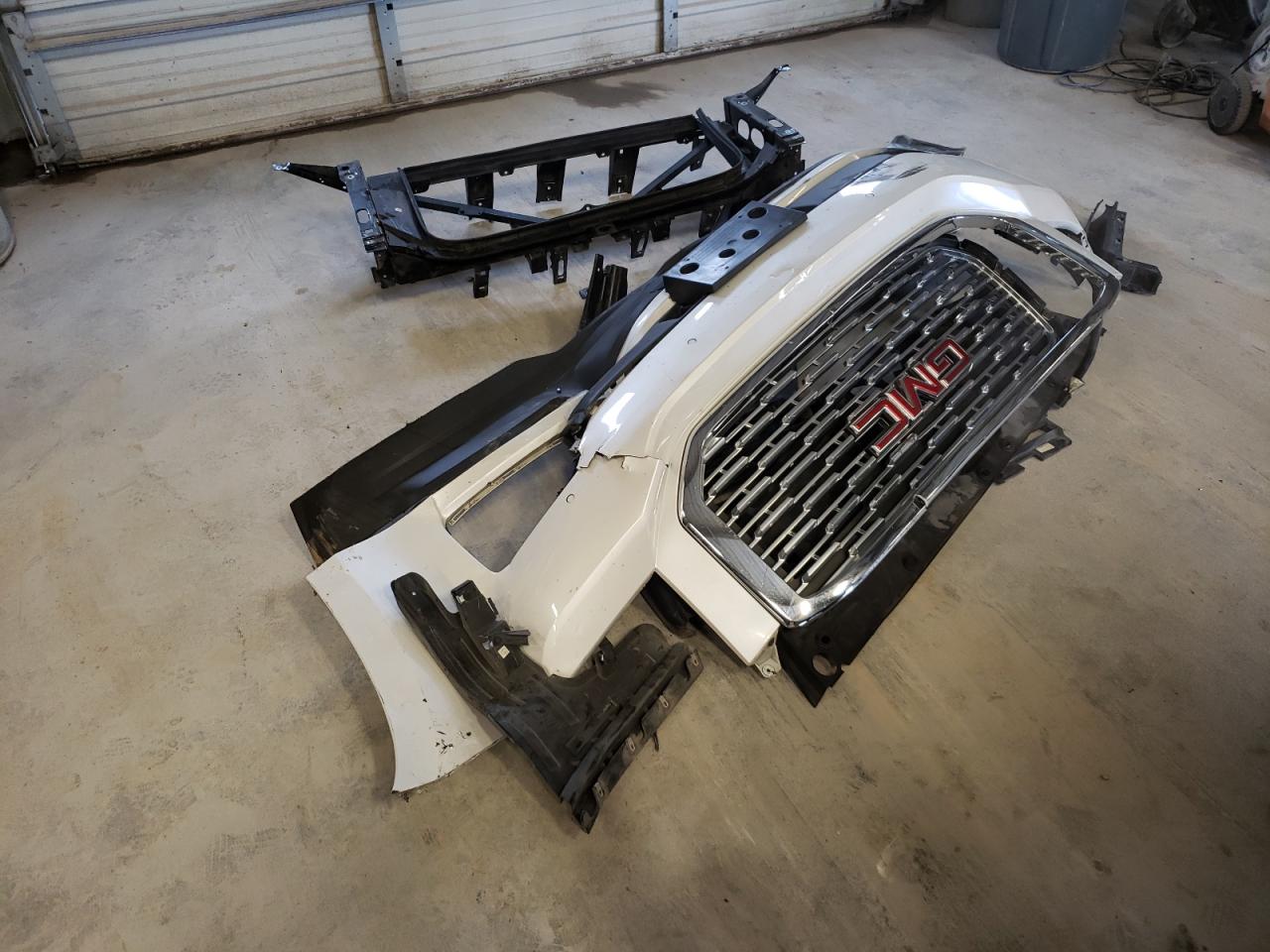 1GKS2CKJ7KR197925 2019 GMC Yukon Denali