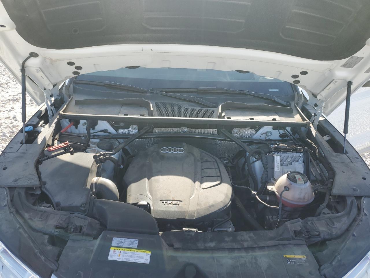 WA1CNAFY1K2130999 2019 Audi Q5 Prestige