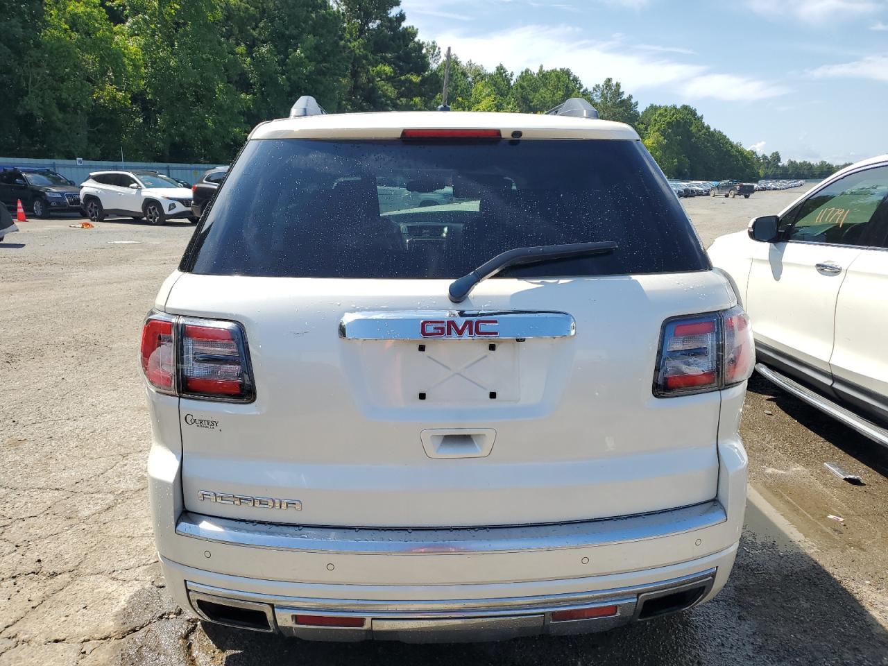 2014 GMC Acadia Denali vin: 1GKKRTKD8EJ138620