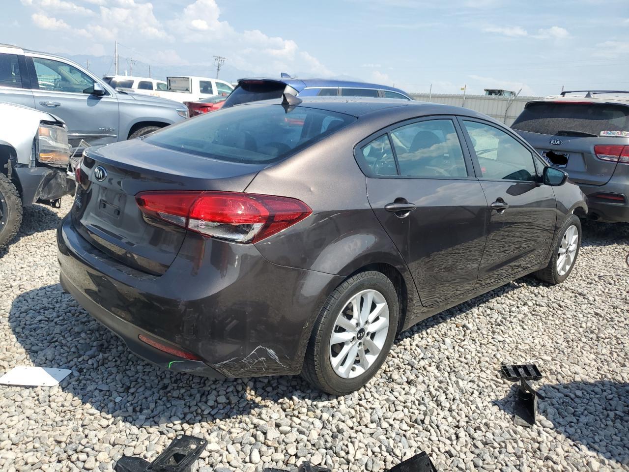 Lot #2821550292 2017 KIA FORTE LX