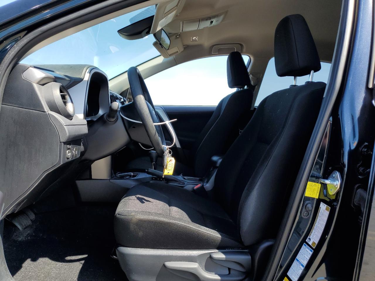 JTMBFREV2HD218655 2017 Toyota Rav4 Le