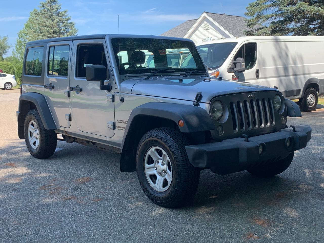 2014 Jeep Wrangler Unlimited Sport vin: 1C4BJWKG7EL328430