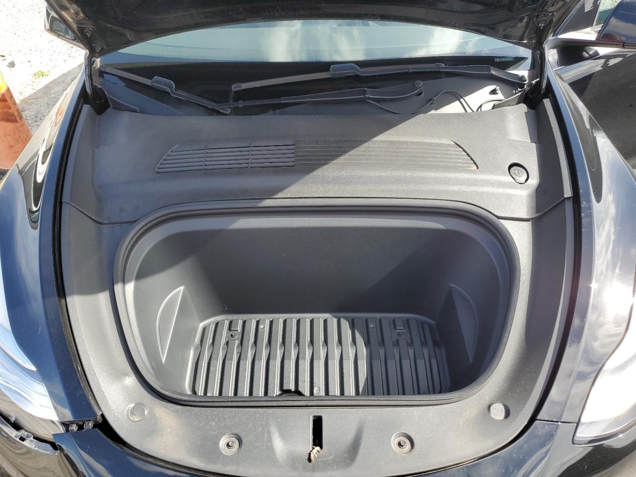 5YJYGDEE2LF045179 2020 Tesla Model Y