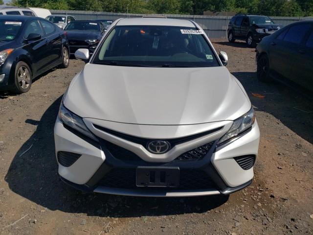 VIN 4T1B61HK5KU689592 2019 Toyota Camry, Xse no.5