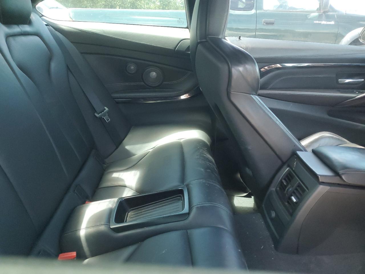 WBS3R9C57GK335844 2016 BMW M4