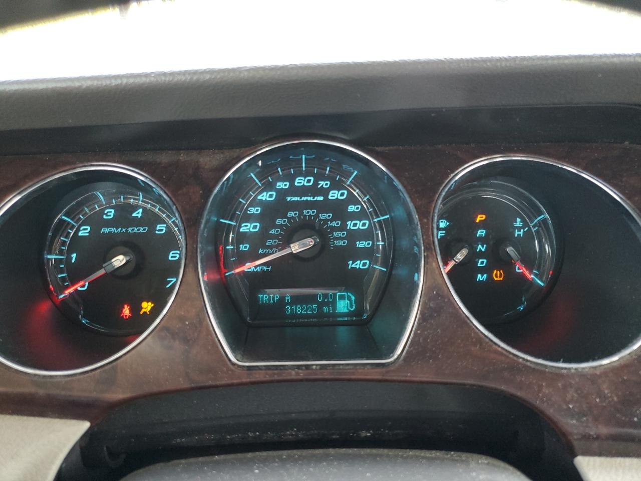 1FAHP2EW7AG106029 2010 Ford Taurus Sel