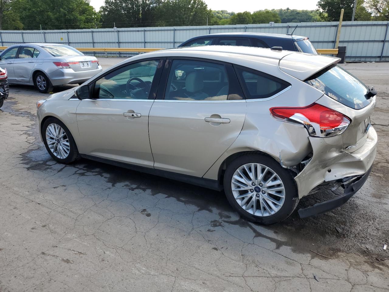 2018 Ford Focus Titanium vin: 1FADP3N21JL261877