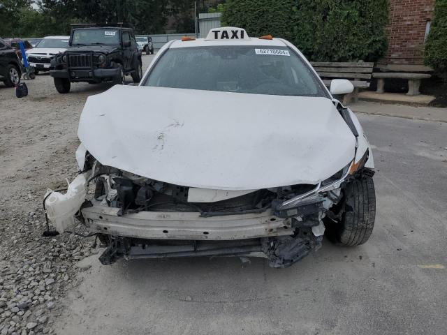 VIN 4T1B31HK0KU512652 2019 Toyota Camry, LE no.5