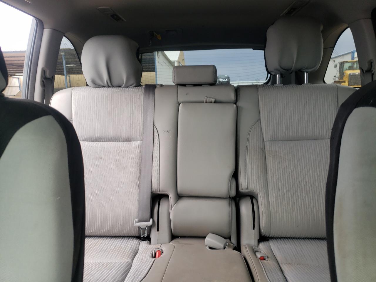 5TDBZRFH7JS853140 2018 Toyota Highlander Le