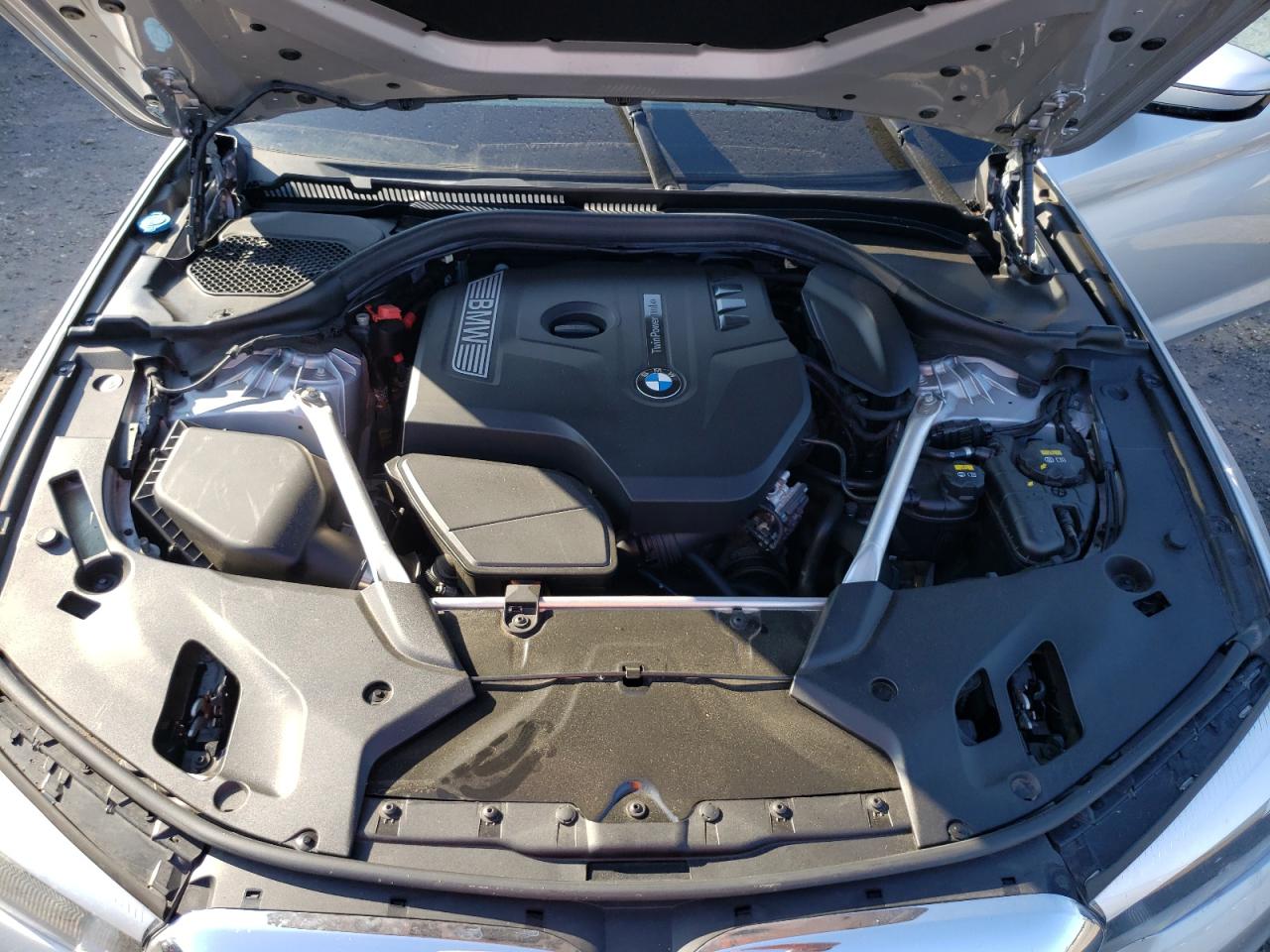 WBAJA7C50KG911387 2019 BMW 530 Xi