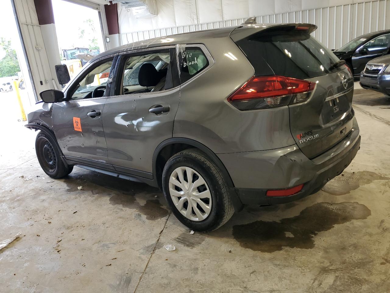 2018 Nissan Rogue S vin: 5N1AT2MT1JC721046