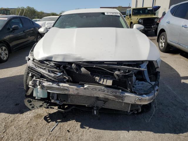 1HGCV1F10NA051473 Honda Accord LX 5