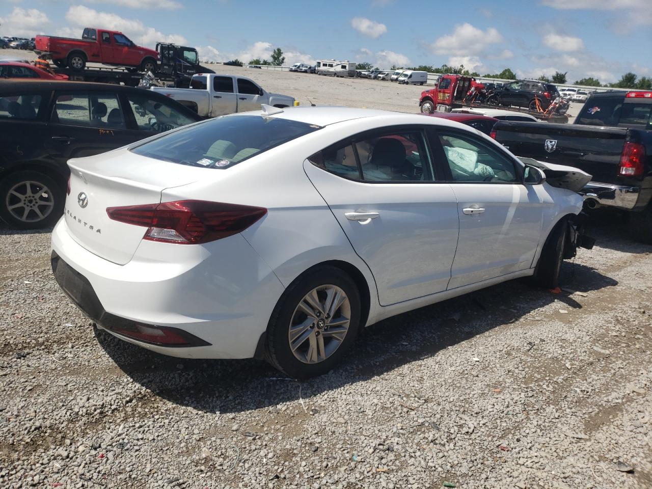 Lot #2804442394 2019 HYUNDAI ELANTRA SE