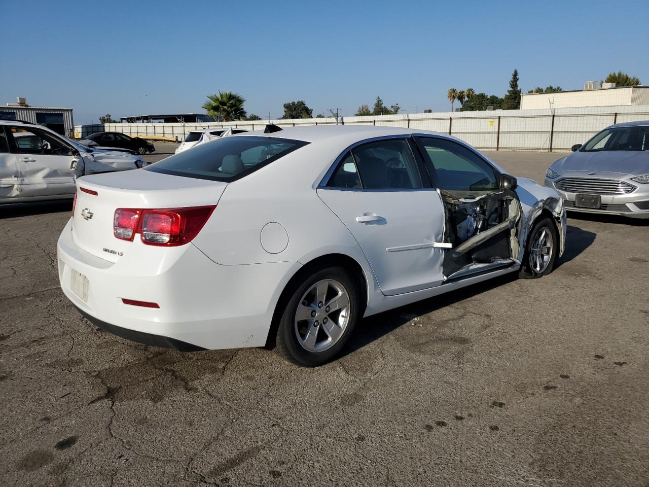 2014 Chevrolet Malibu Ls vin: 1G11B5SL0EF265548