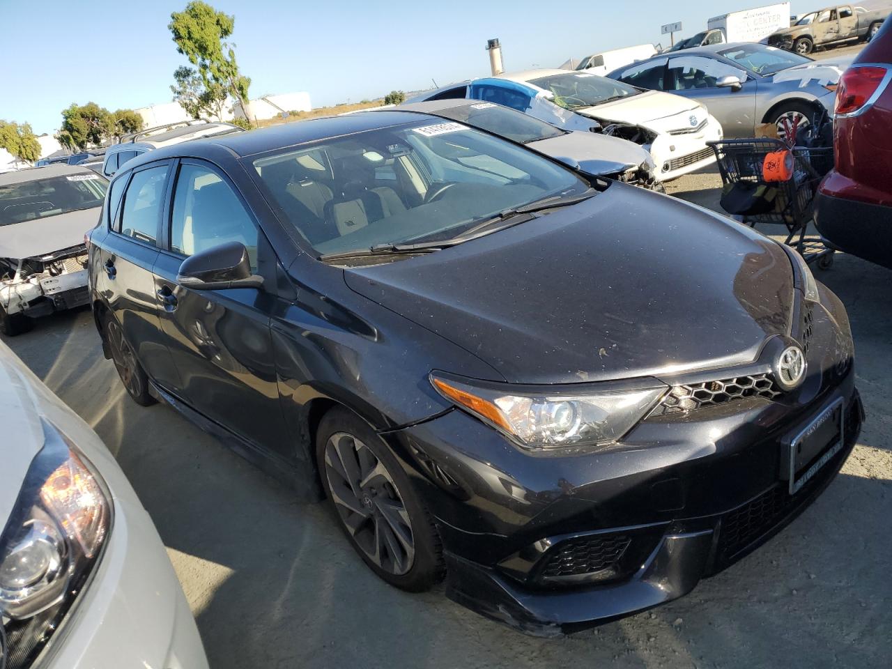 2018 Toyota Corolla Im vin: JTNKARJE0JJ555719