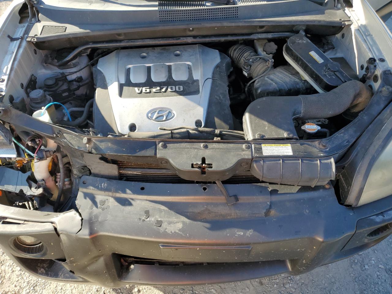 KM8JN12D75U099858 2005 Hyundai Tucson Gls