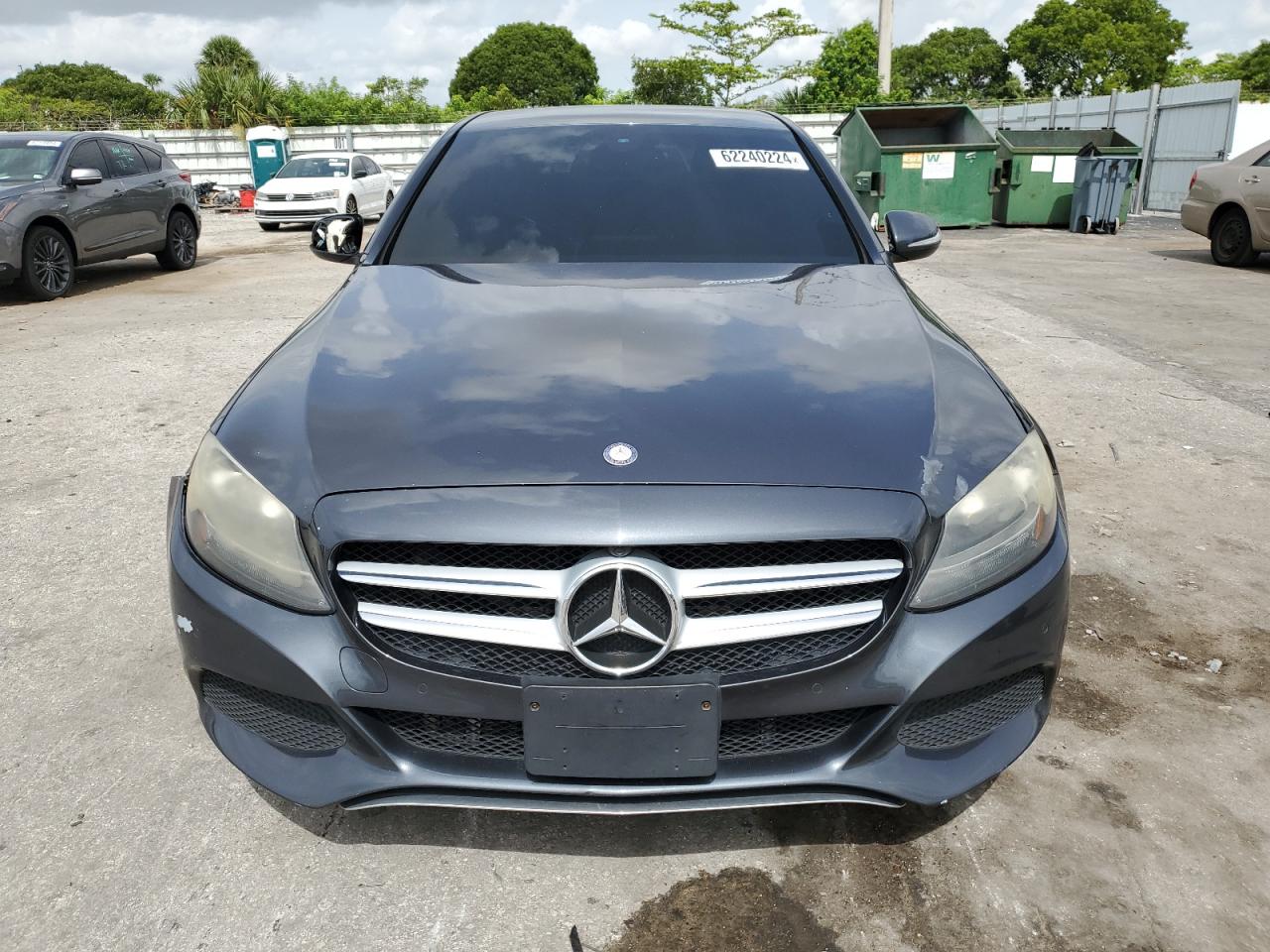 2015 Mercedes-Benz C 300 vin: 55SWF4JB4FU093081