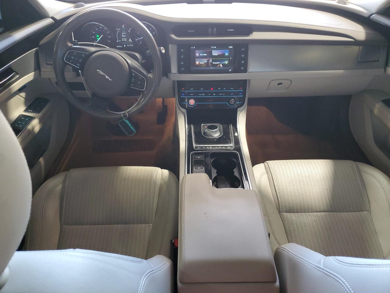 SAJBK4BV1GCY17006 2016 Jaguar Xf Prestige
