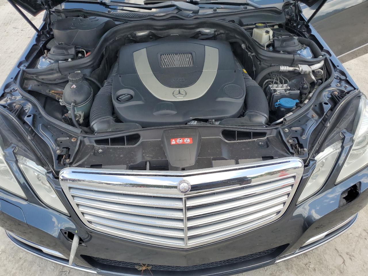 WDDHF9AB4BA344519 2011 Mercedes-Benz E 550 4Matic