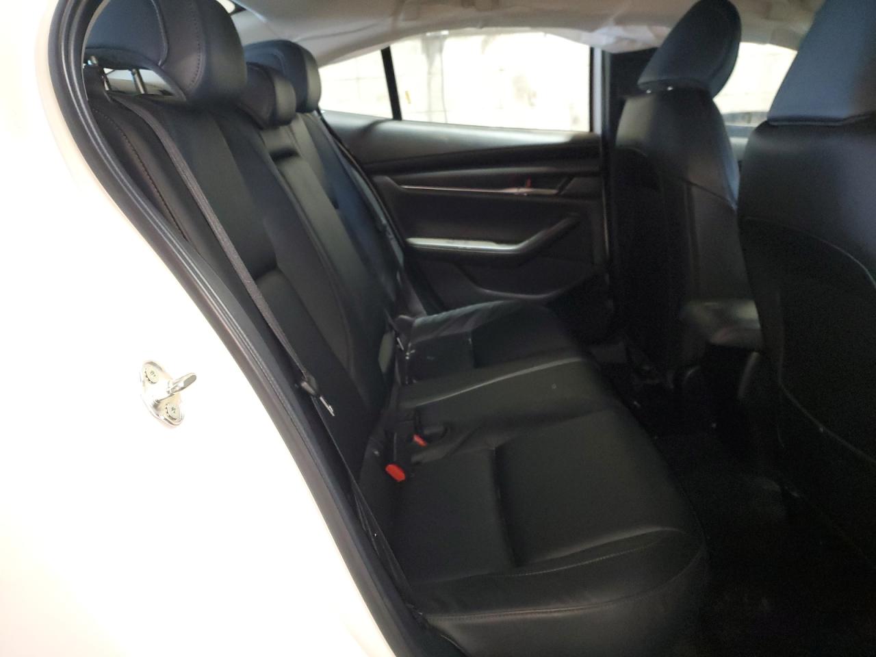 JM1BPABL7M1330851 2021 Mazda 3 Select