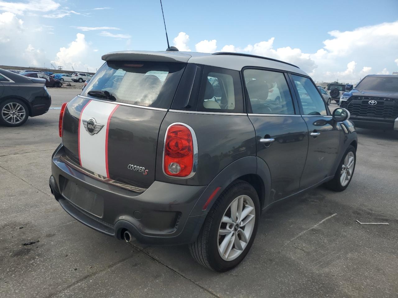 2013 Mini Cooper S Countryman vin: WMWZC3C53DWP22425