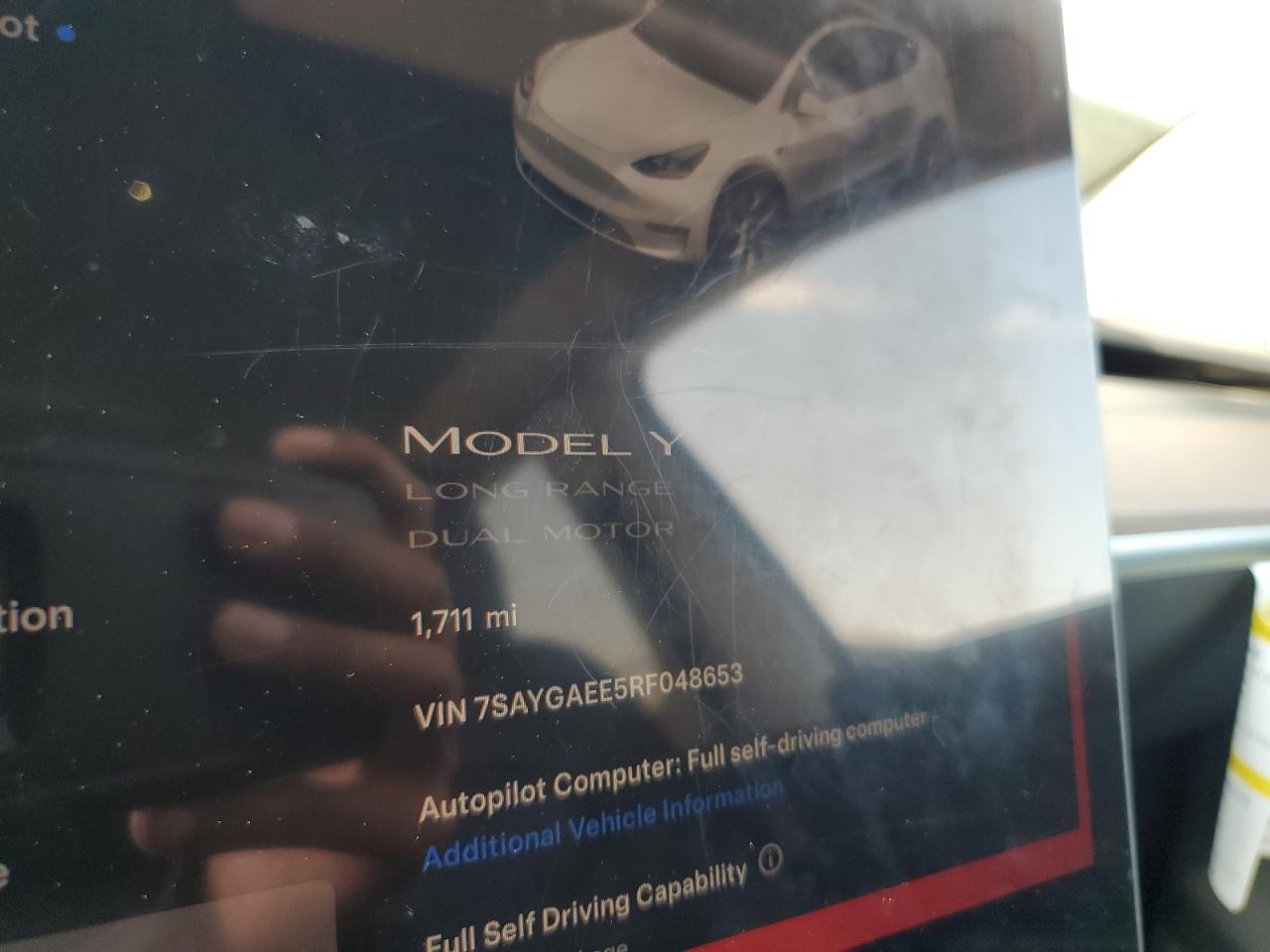 7SAYGAEE5RF048653 2024 Tesla Model Y