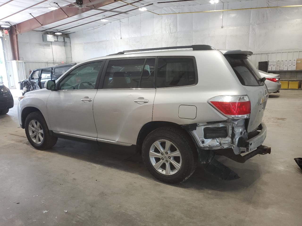 5TDBK3EH8DS177840 2013 Toyota Highlander Base