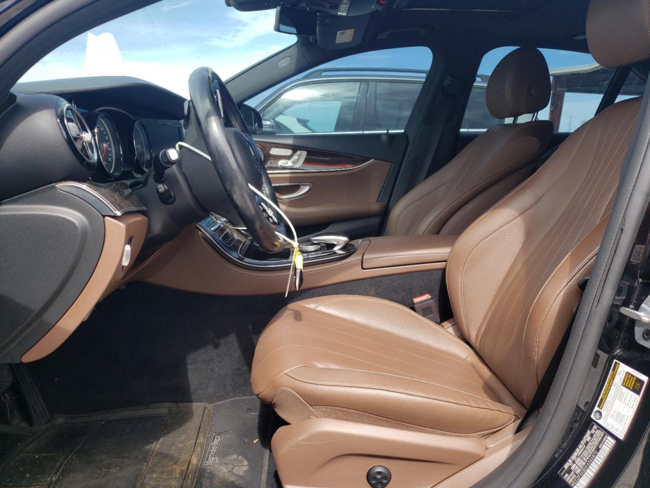 WDDZF4KB0KA566870 2019 Mercedes-Benz E 300 4Matic